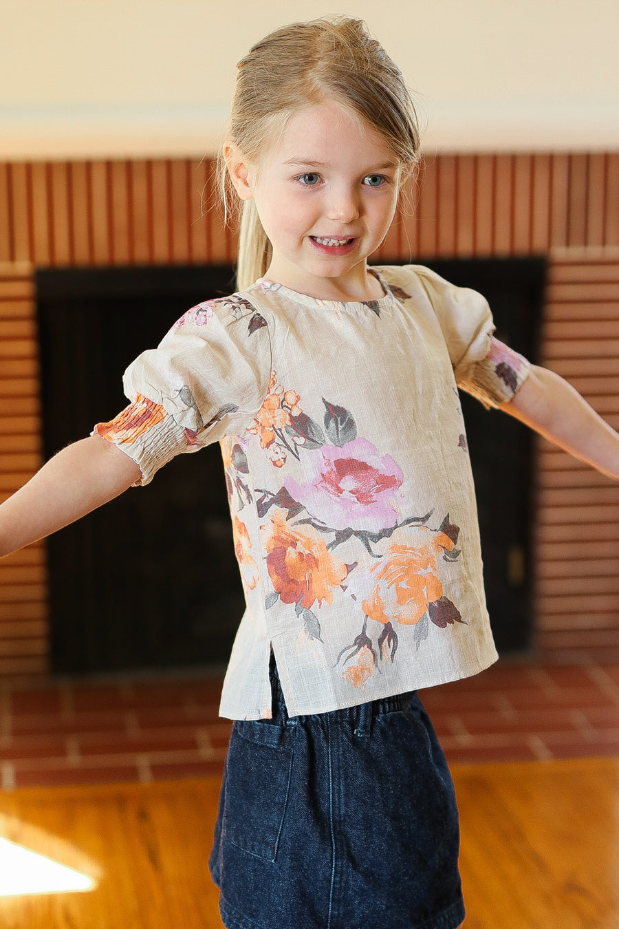 Kids Oatmeal Floral Ruche Sleeve Blouse