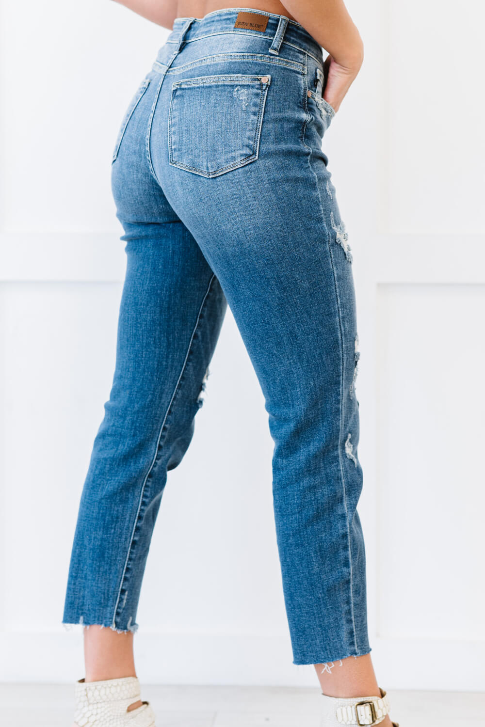 Judy Blue High Rise Distressed Relaxed Fit Jeans