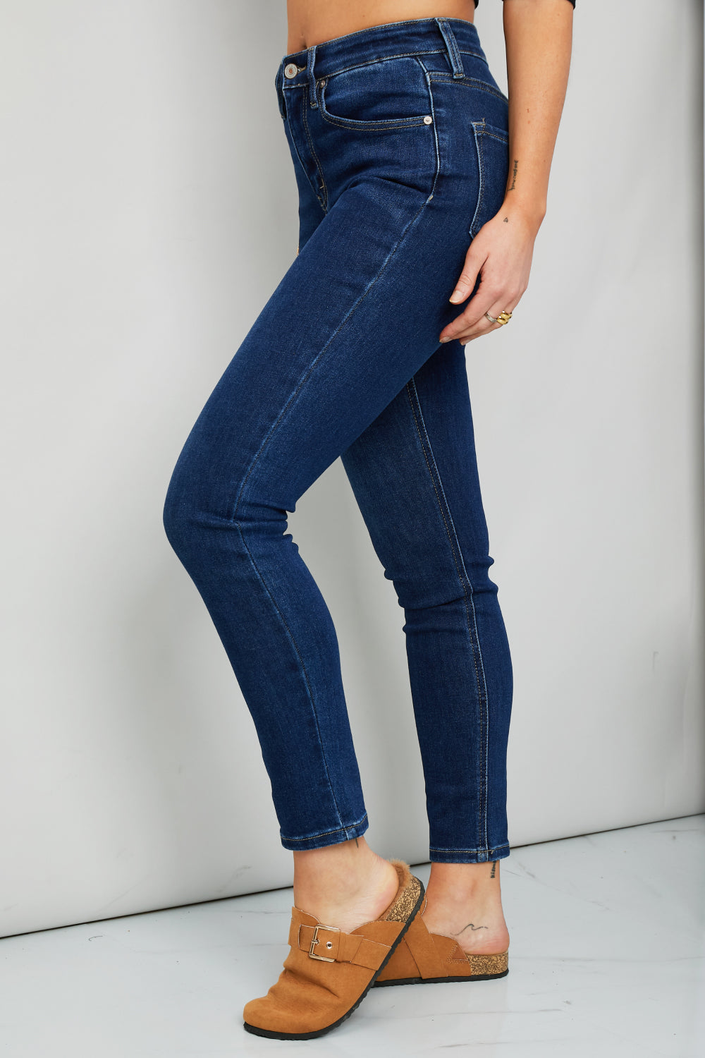 Kancan High-Rise Ankle Jeans